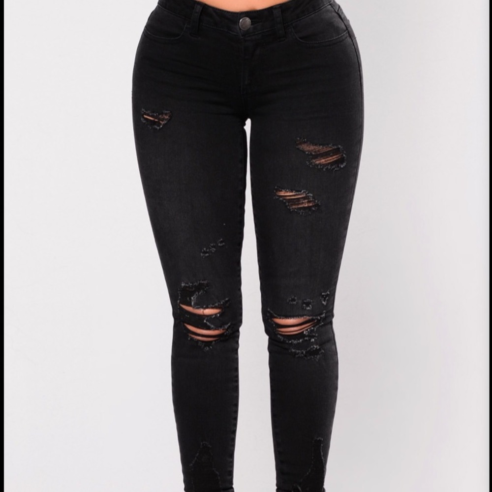 black fashionnova ripped jeans
